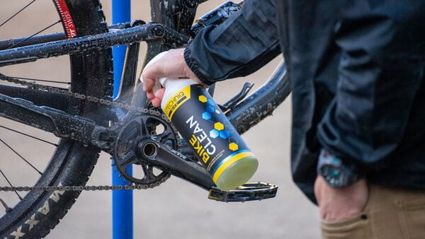 GTECHNIQ Bike Clean Squirting