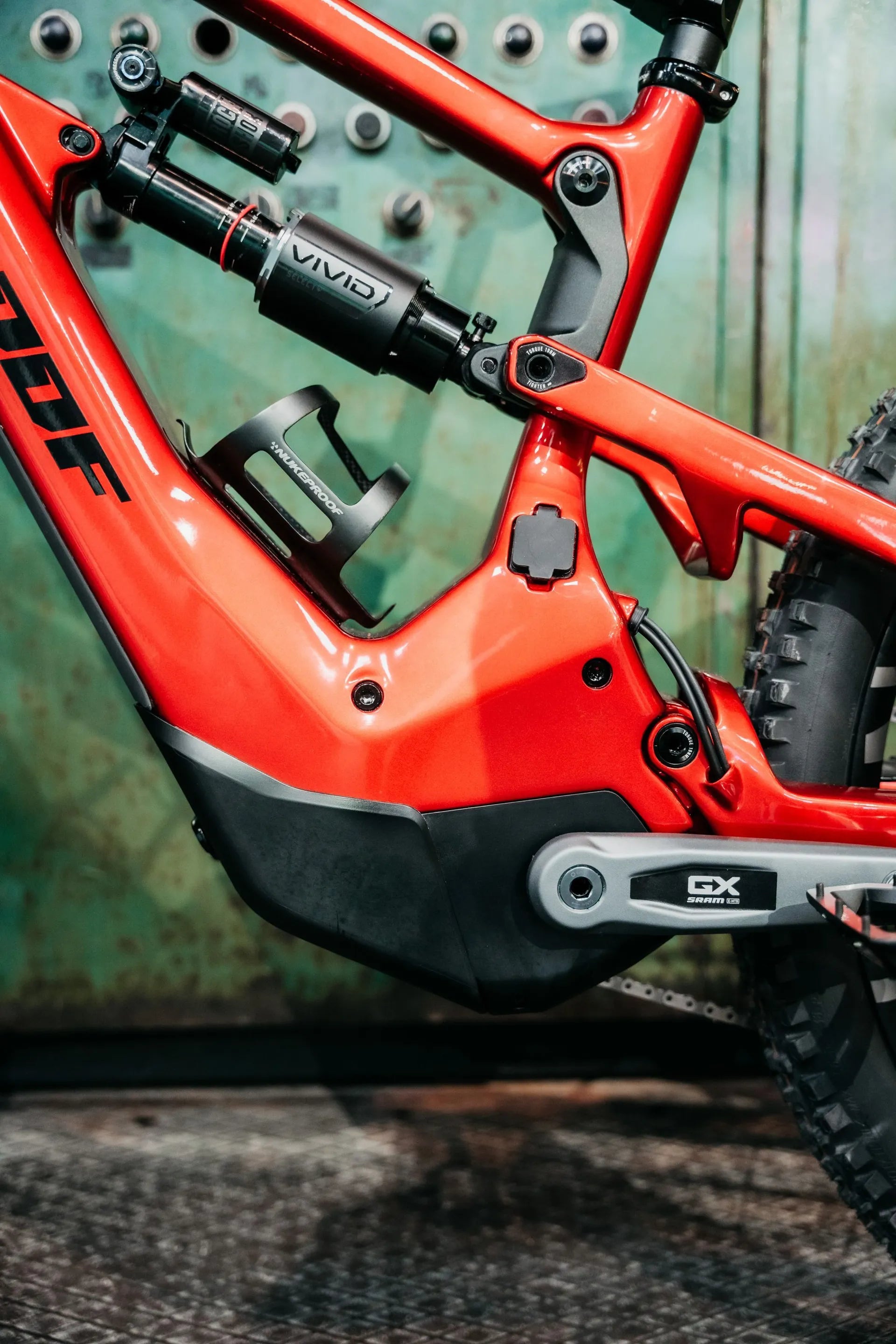 Nukeproof Megawatt Carbon Pro 297 Vivid Shock