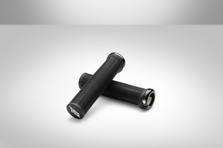 Title LO1 Grips black