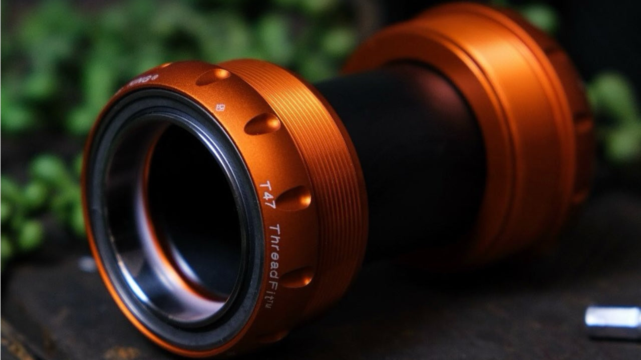 Chris King Bottom Bracket In Matte Mango