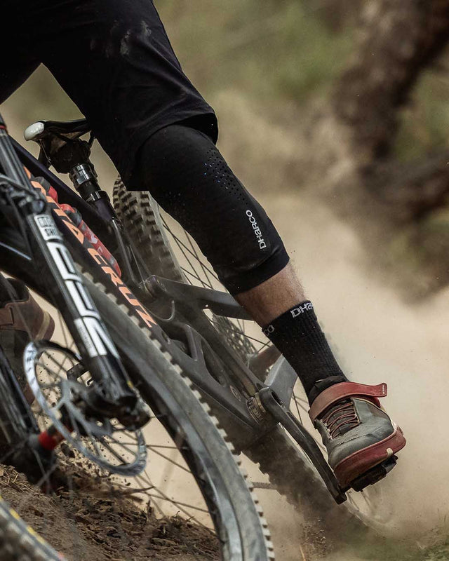 DHARCO Gravity Knee Pad In Action