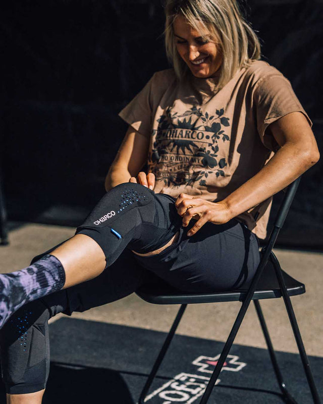 DHARCO Gravity Knee Pad Myriam Nicole