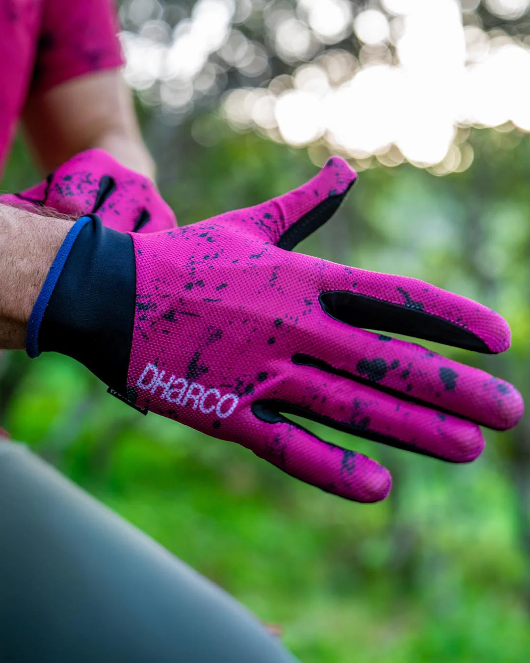 Dharco Mens Trail Glove Chili Peppers on hands