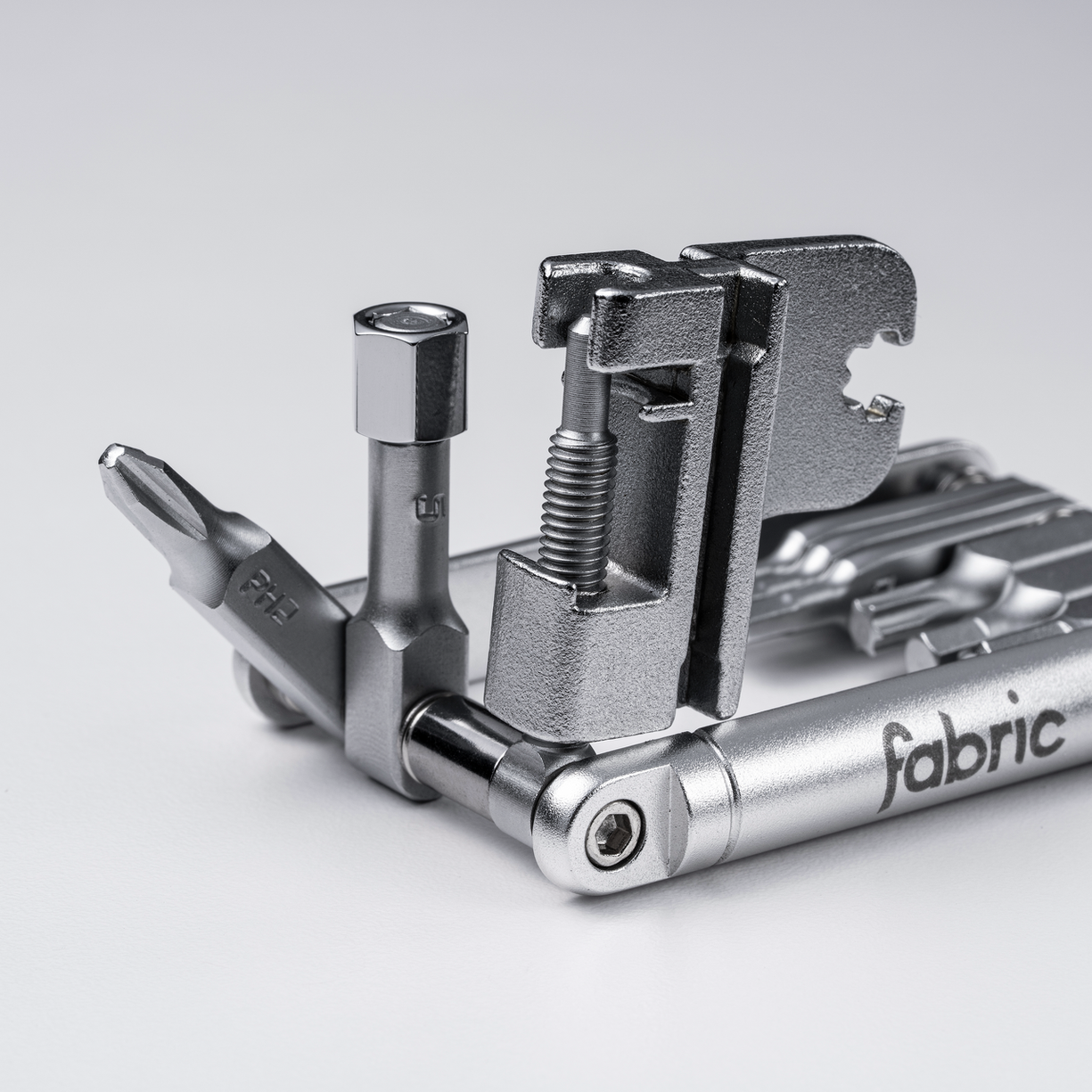 Fabric SixteenTool 16 Function Multi-Tool Chain Breaker