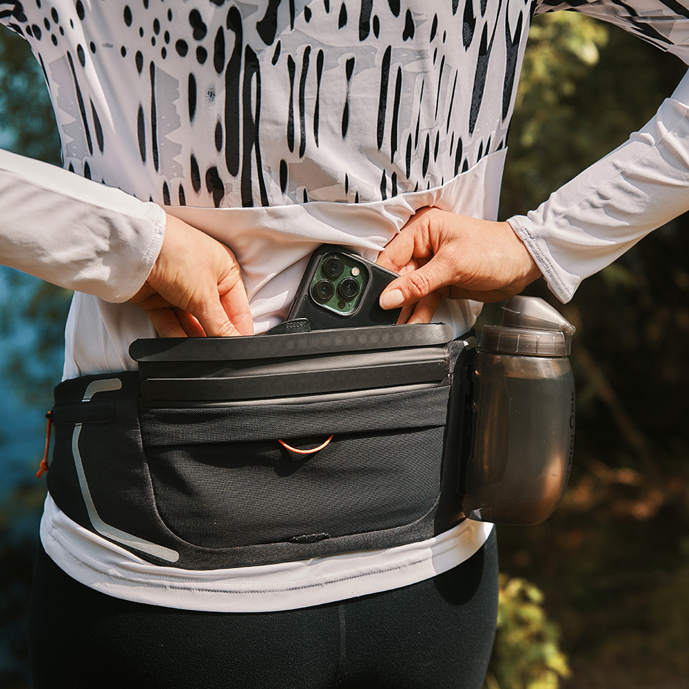 Fidlock hip belt with fidlock bottle