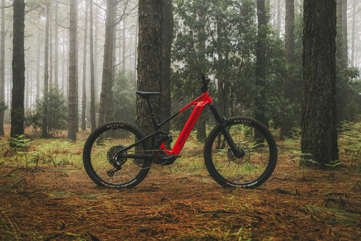 Mondraker LEVEL R Chili Red In The Woods