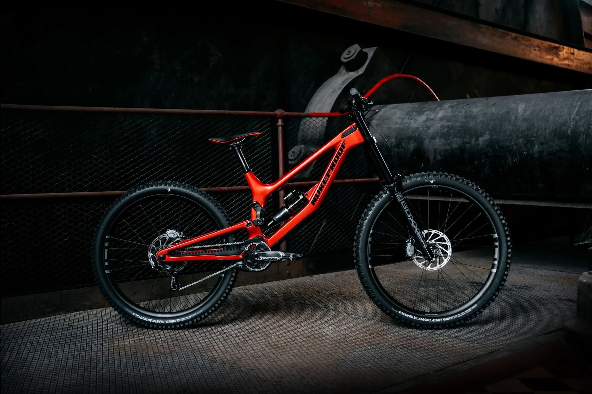 Nukeproof Dissent Carbon Pro Red