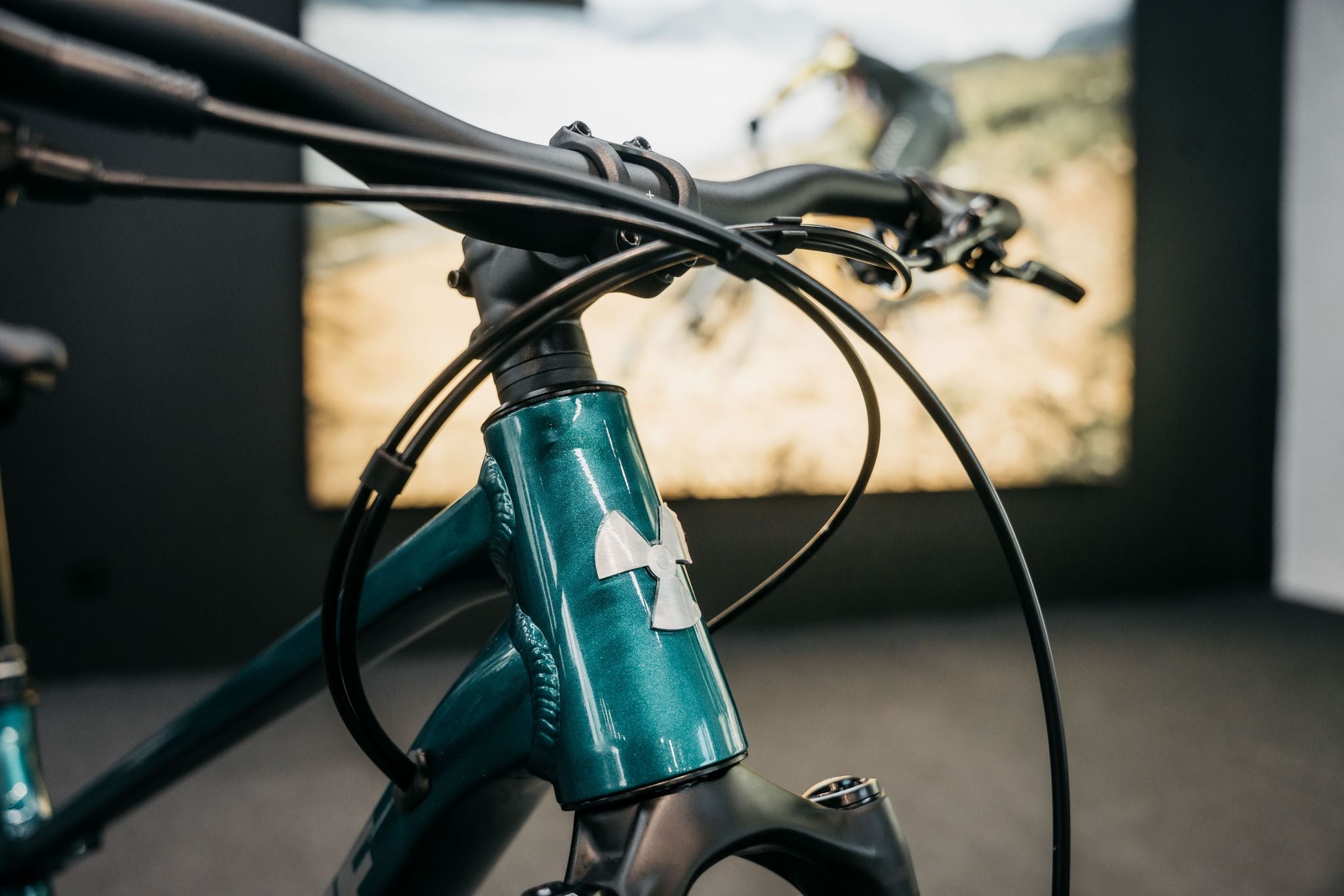 Nukeproof Tracker 290 Pro Cockpit