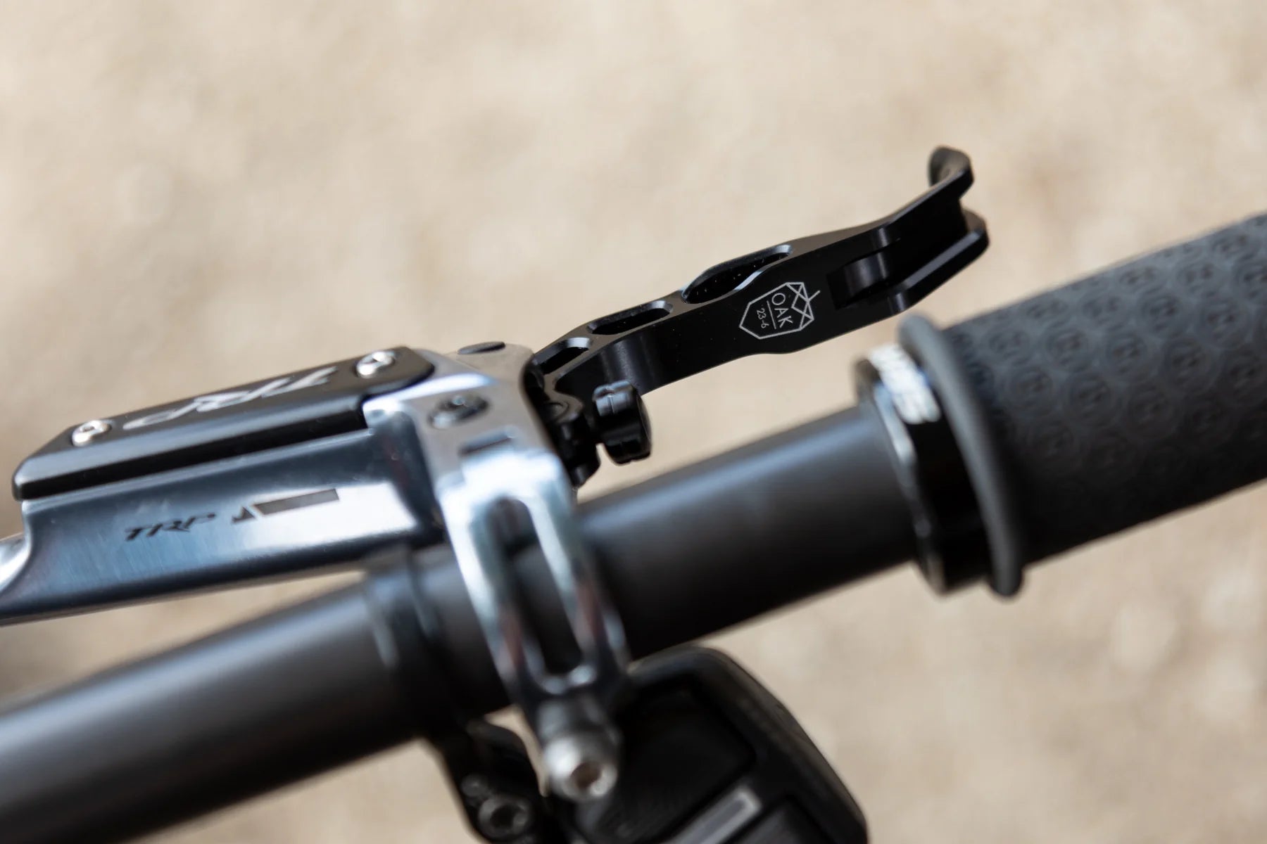 Oak components trp lever black details