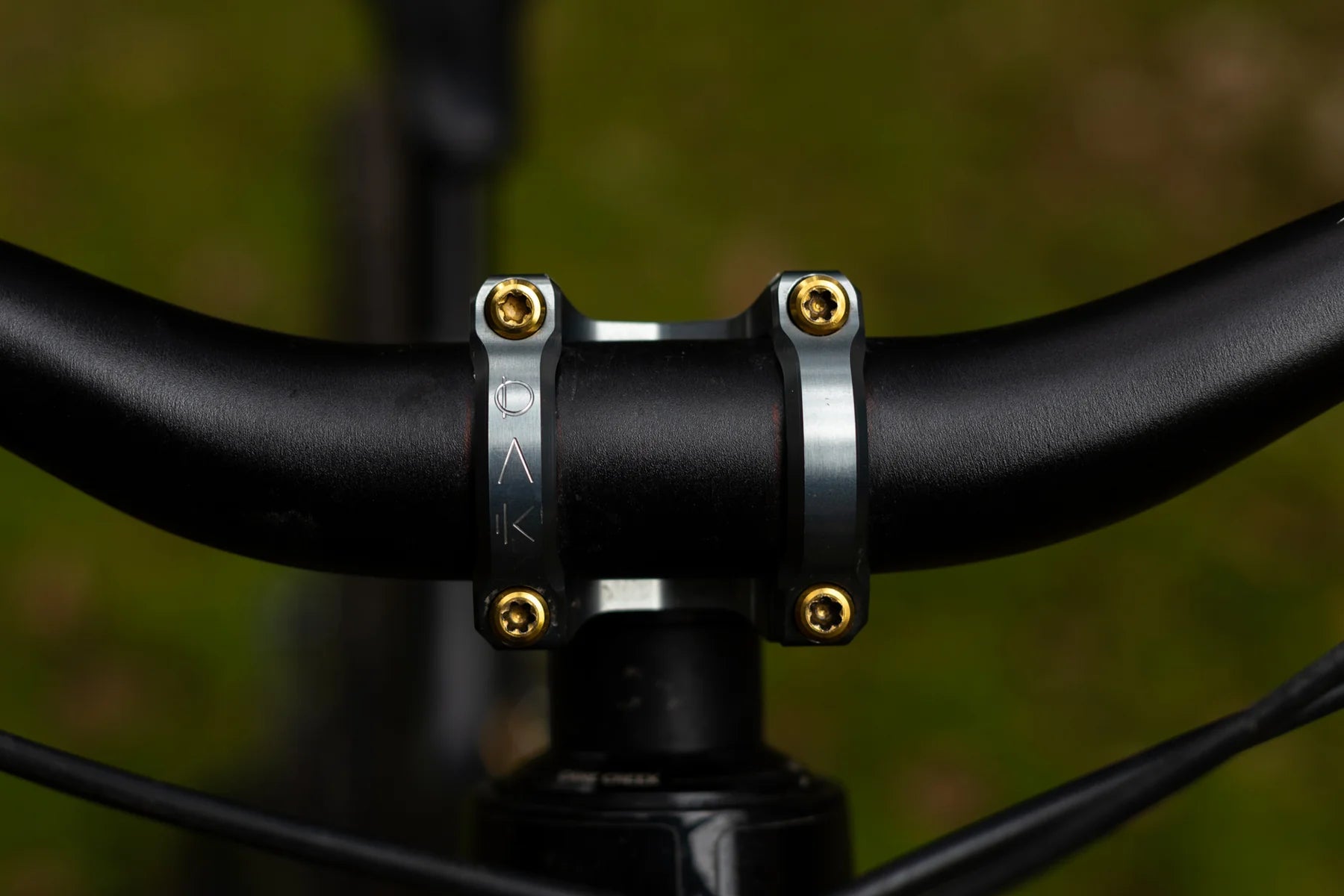 Oak eternal stem titanium bolts gold