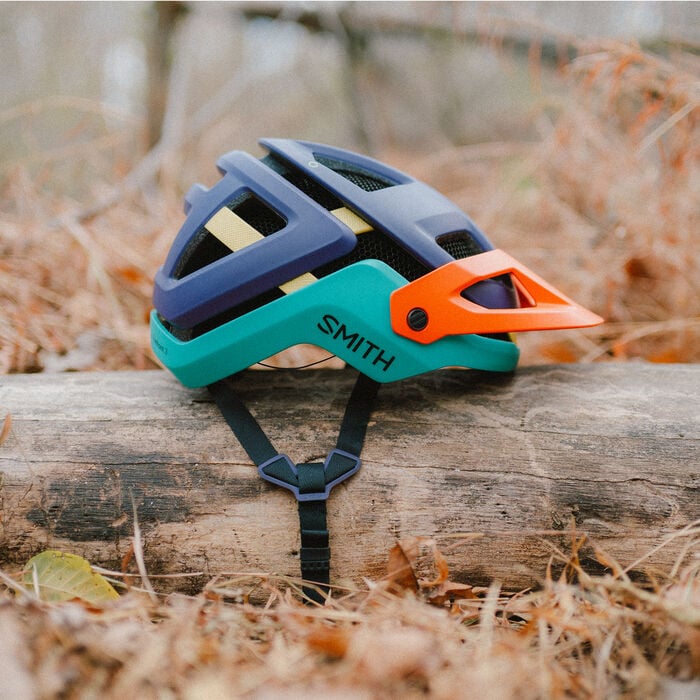 Smith Forefront 3 MIPS Matte Zero Gravity On Log