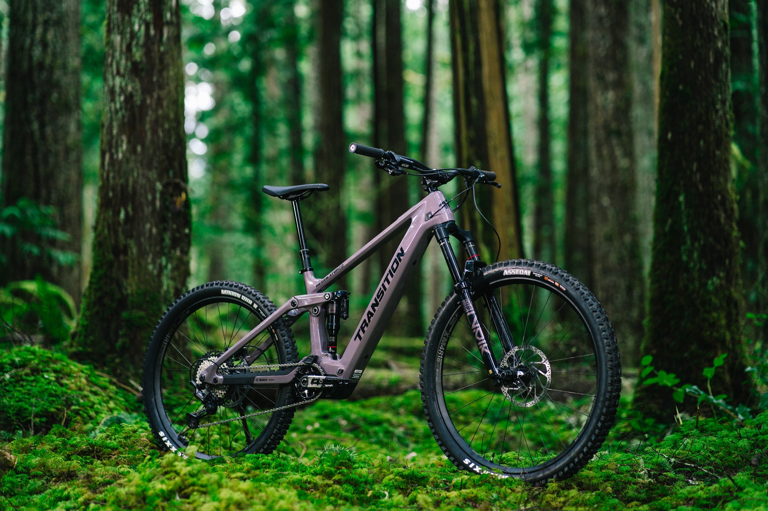 Transition Regulator SX Carbon MTB Deore Stormshadow Grey Lifestyle